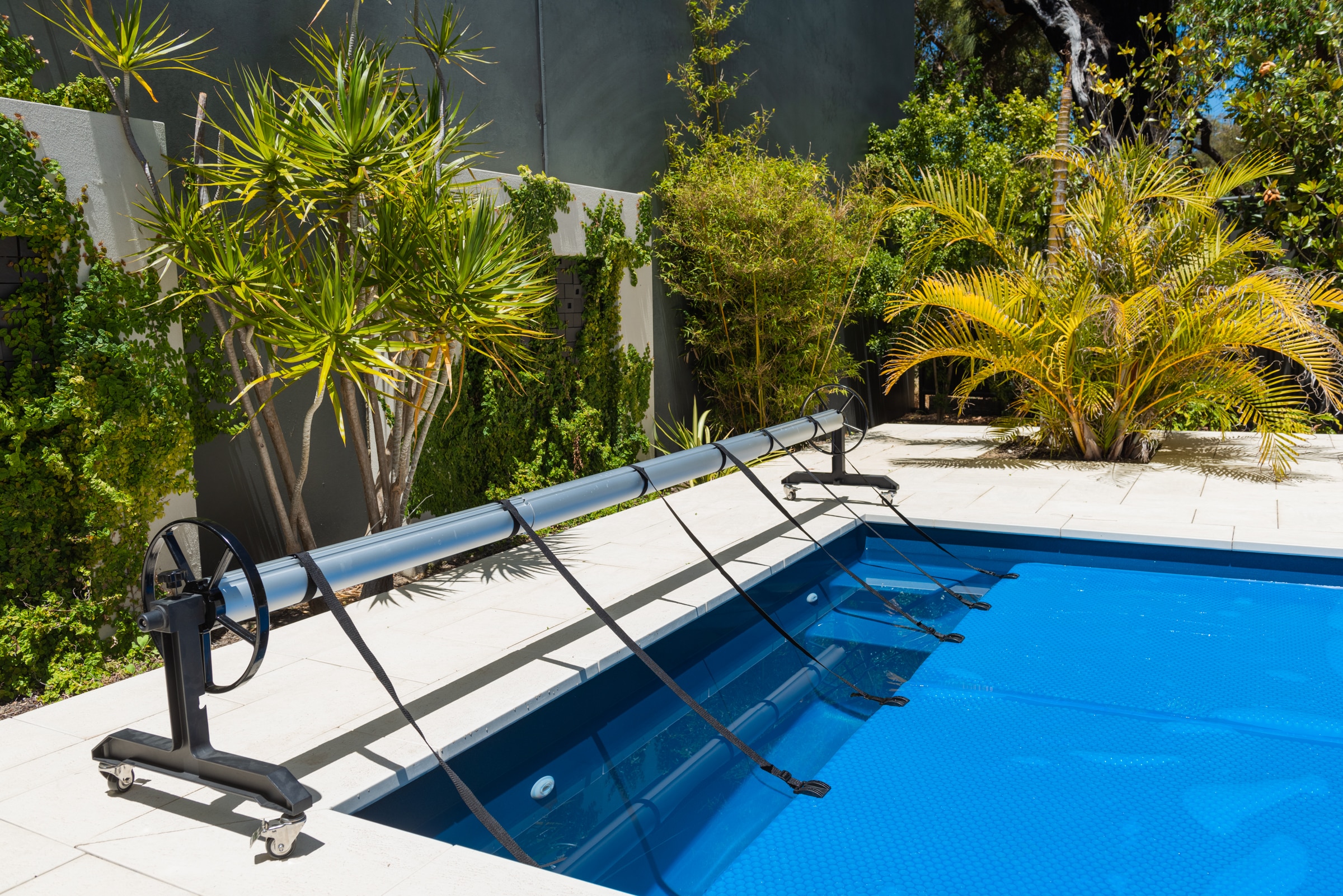 solar-pool-covers-aquavent-breathable-pool-blanket